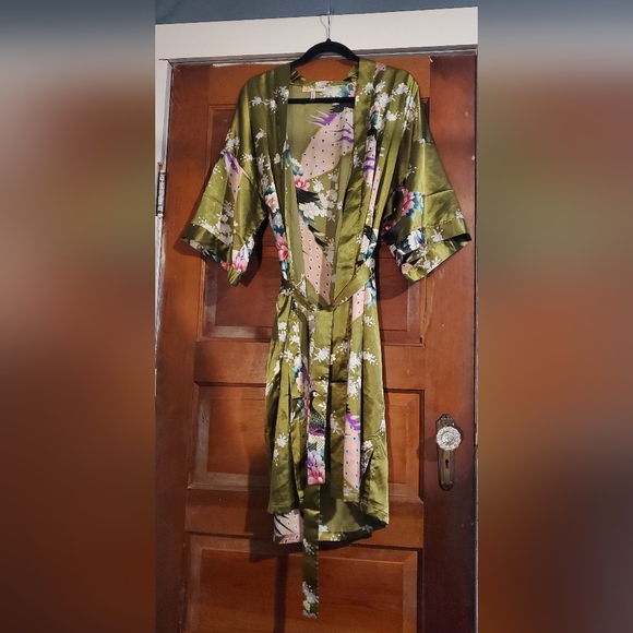 golden dragon Other - Vintage golden dragon short sleeve robe
